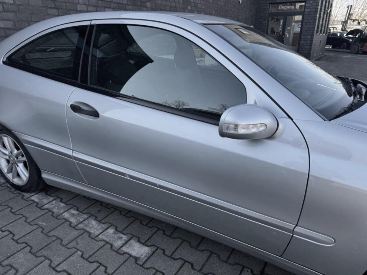 Mercedes Sportcoupe CL203 original T&uuml;r rechts 744 Brillantsilber Rohbau Bj.2003